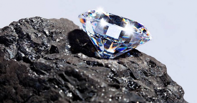 Аукцион на природные алмазы 2-10 карат завершился в Якутске 8 ноября 2022 года