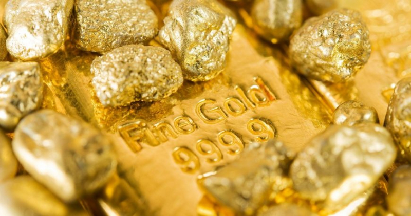 Цена золота падает, но металл сохраняет статус защитного актива, считают эксперты