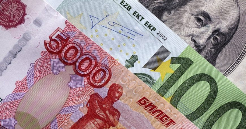 Что будет с рублем, евро и долларом в ноябре 2022 года: прогнозы экспертов