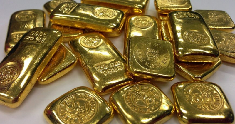 Небольшие слитки золота стали дефицитом в коммерческих банках после отмены НДС